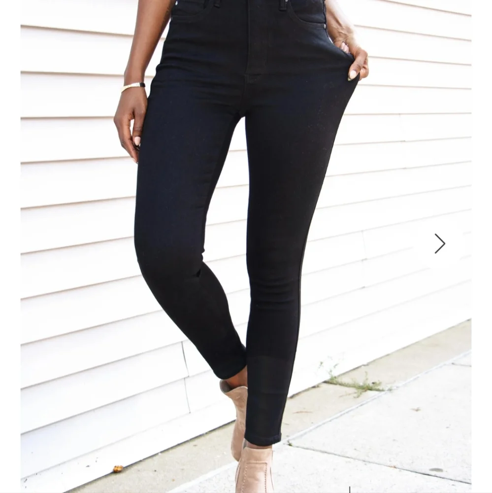 Judy Blue Mid-Rise Non Distressed Black Skinny Jeans - Picture 3 of 13